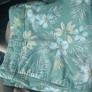 Izod Saltwater Sandbar Printed Shorts